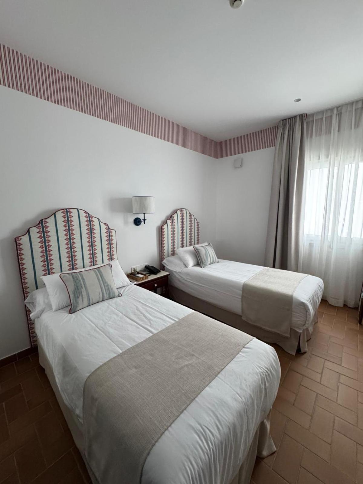 Hotel Toruno Del Rocio El Rocío Exterior photo